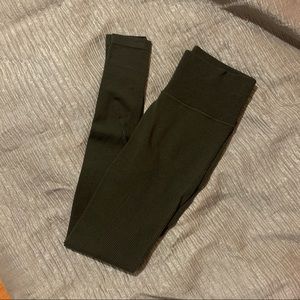 Lululemon Keep The Heat Thermal Tight 28”